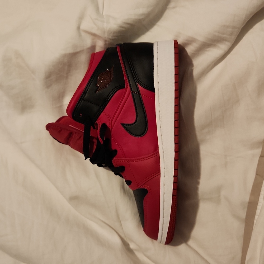 Air Jordan 1 mid